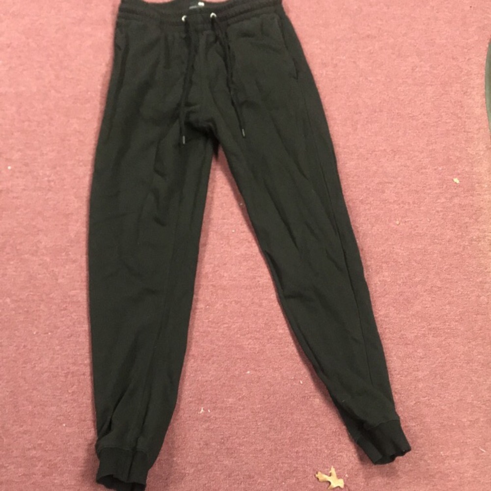 Black H&M joggers never worn